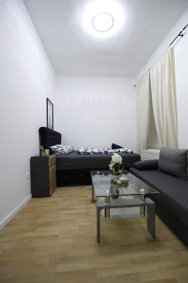 Comfort Triple Room Th Відень Екстер'єр фото